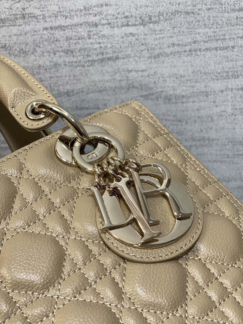 Dior M0565 Medium Lady Dior Bag Sand-Colored Grained Cannage Calfskin Gold