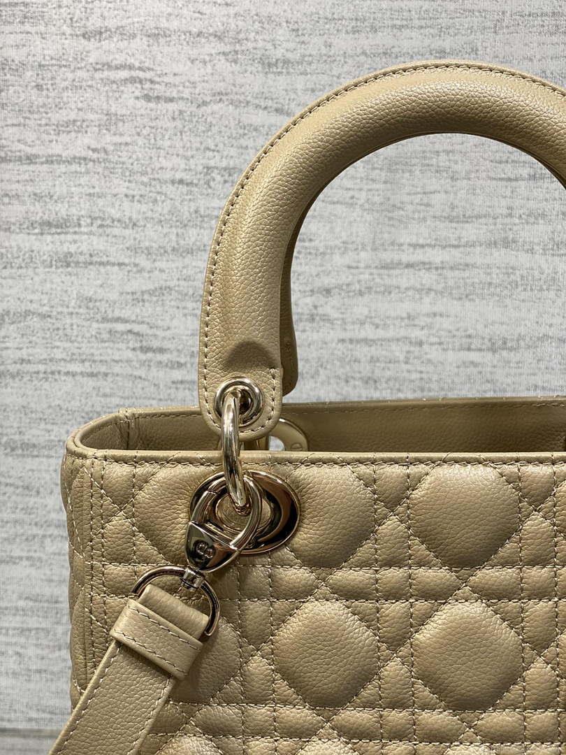 Dior M0565 Medium Lady Dior Bag Sand-Colored Grained Cannage Calfskin Gold