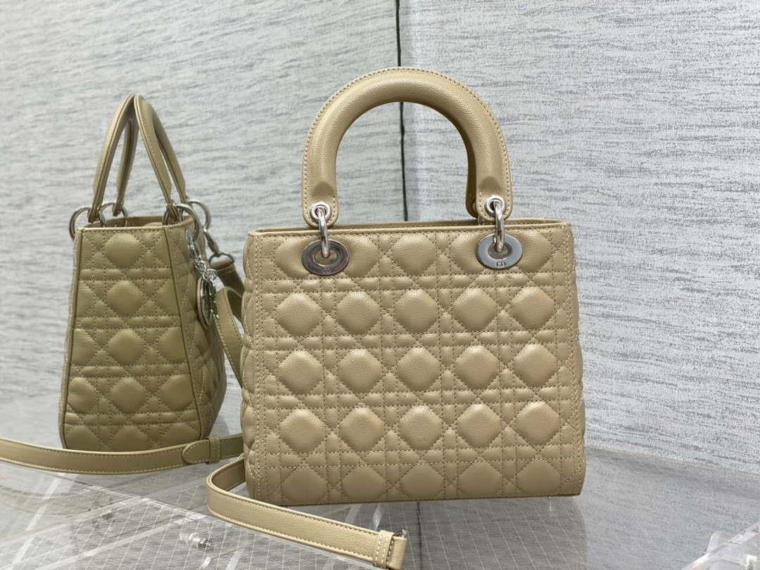 Dior M0565 Medium Lady Dior Bag Sand-Colored Grained Cannage Calfskin Silver