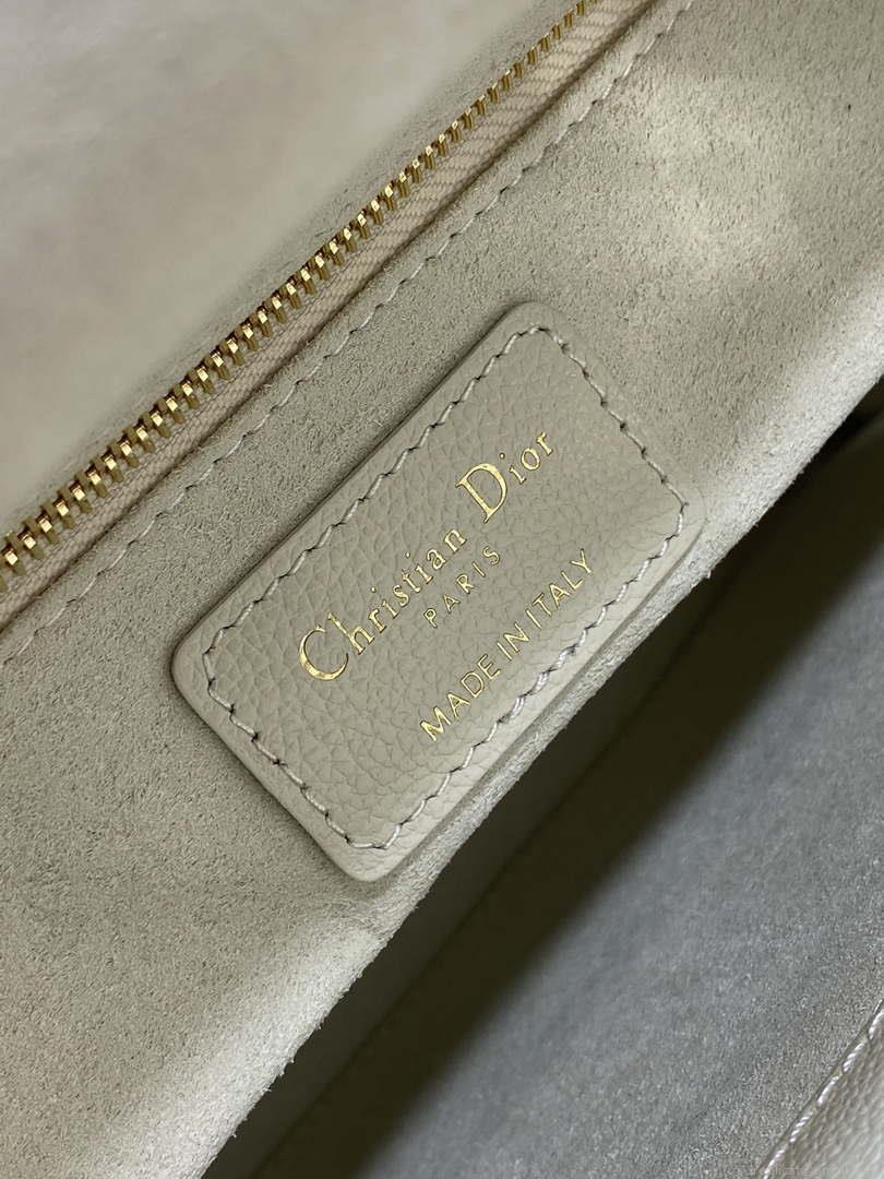 Dior M0565 Medium Lady Dior Bag Beige Grained Cannage Calfskin Gold