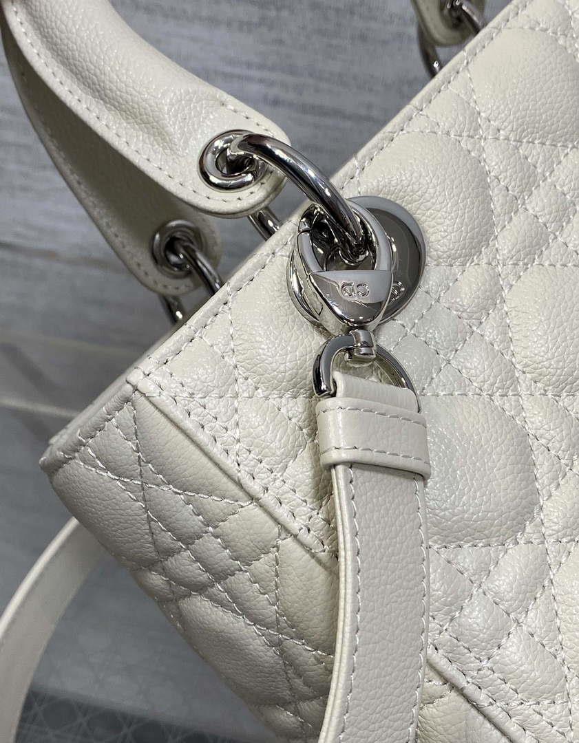 Dior M0565 Medium Lady Dior Bag Beige Grained Cannage Calfskin Silver