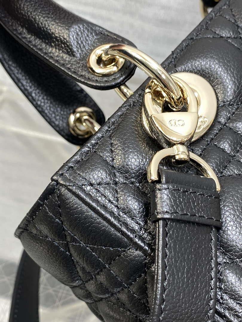 Dior M0565 Medium Lady Dior Bag Black Grained Cannage Calfskin Gold