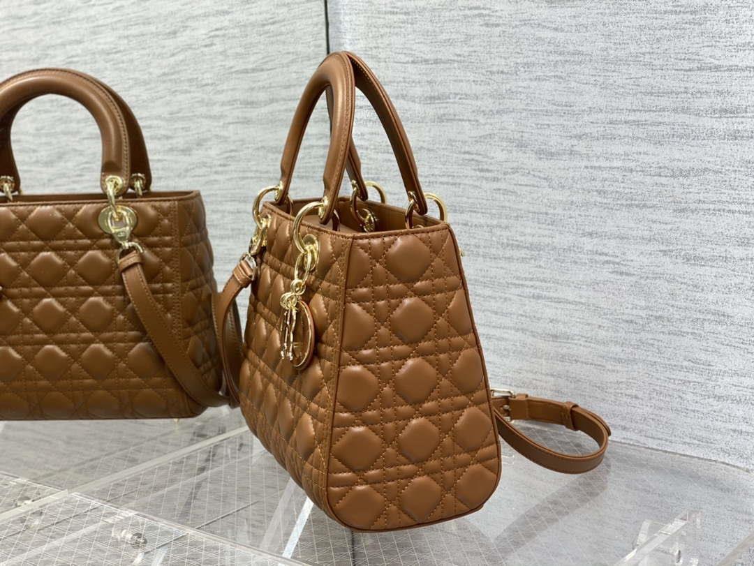 Dior M0565 Medium Lady Dior Bag Caramel Cannage Lambskin Enamel Hardware