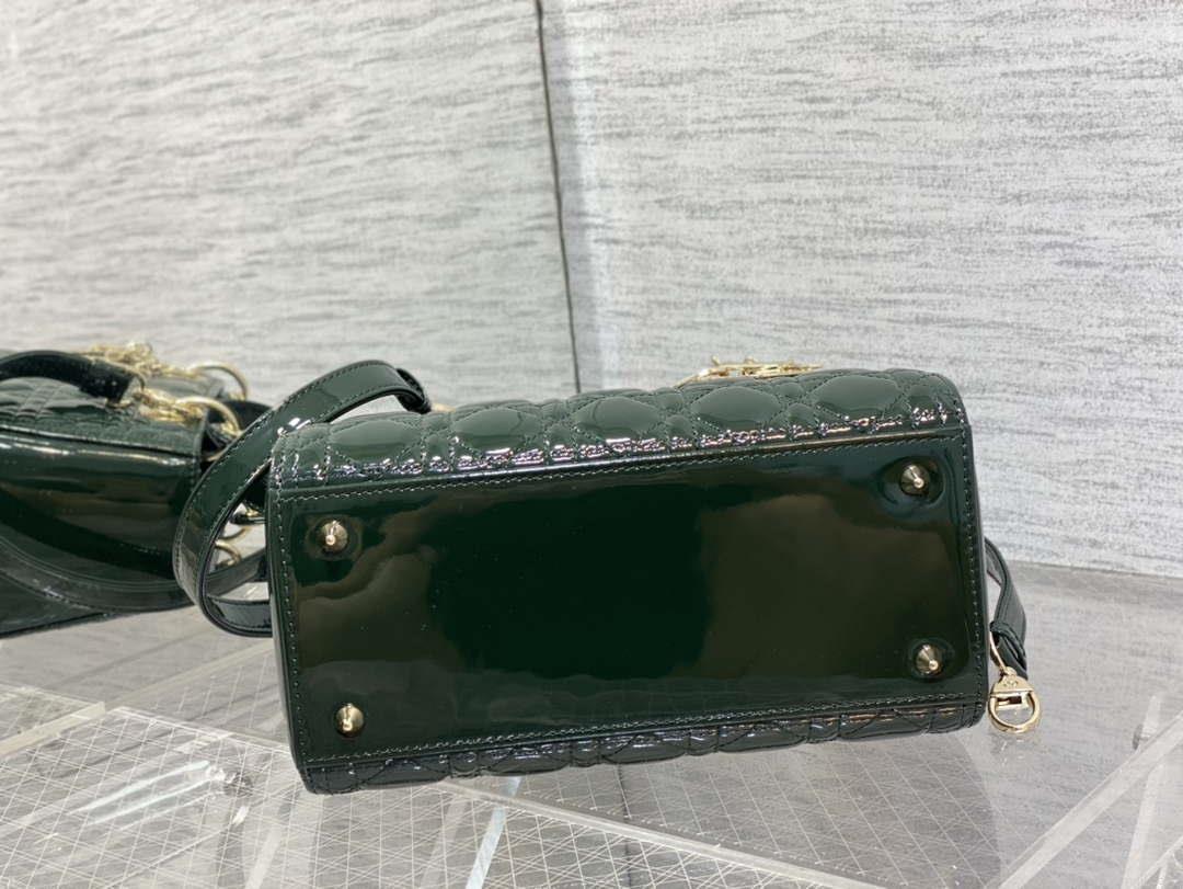 Dior M0565 Medium Lady Dior Patent Cannage Calfskin Bag Dark Green