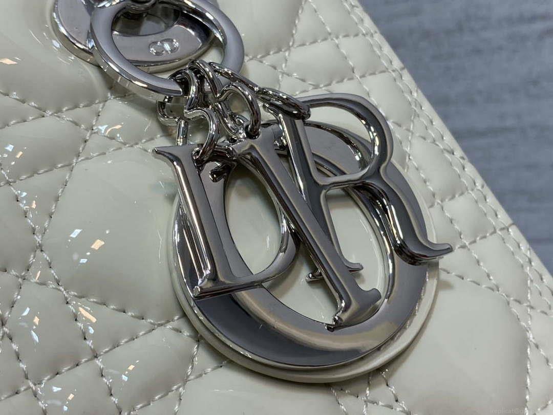 Dior M0565 Medium Lady Dior Patent Cannage Calfskin Bag White Silver