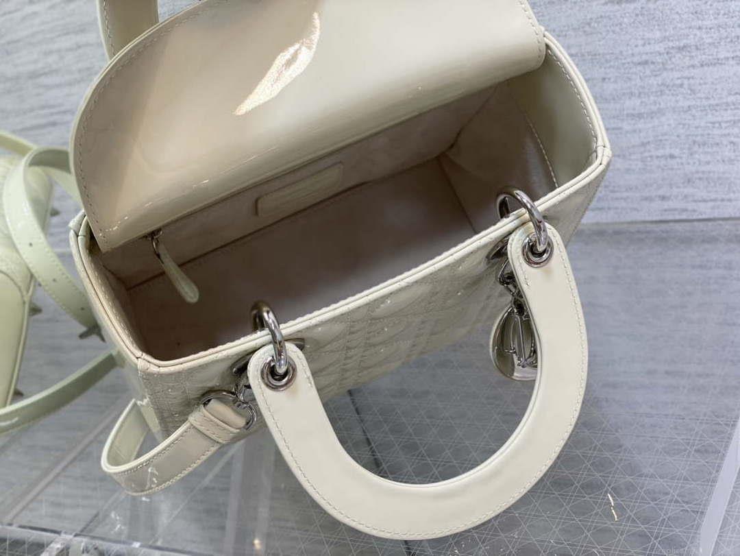 Dior M0565 Medium Lady Dior Patent Cannage Calfskin Bag White Silver