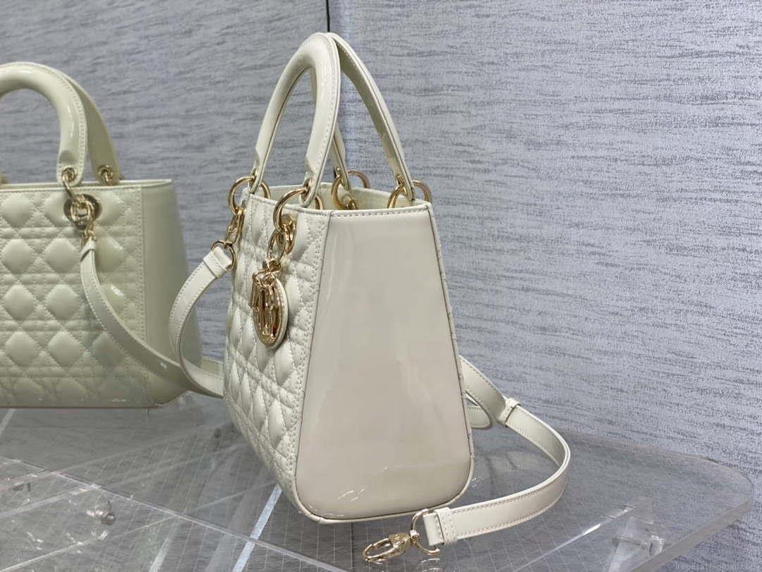 Dior M0565 Medium Lady Dior Patent Cannage Calfskin Bag White Enamel Hardware