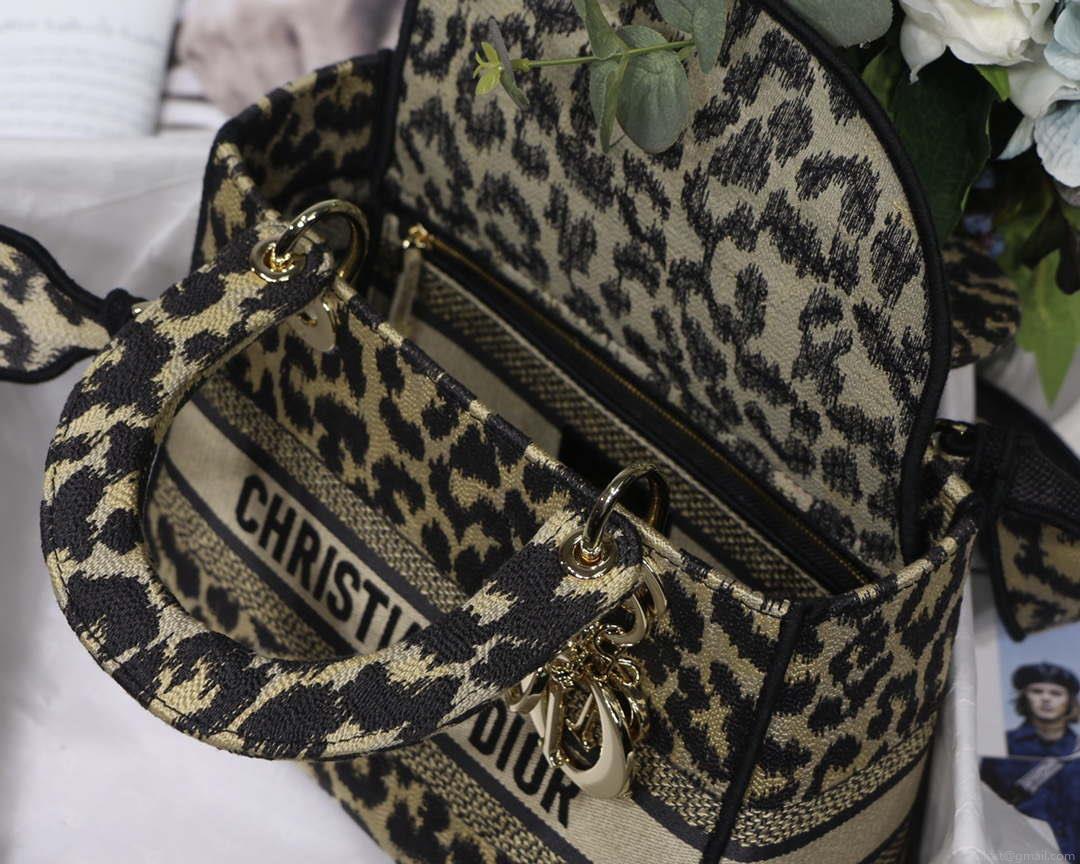 Dior M0565 Medium Lady D-Lite Bag Beige and Black Mizza Embroidery