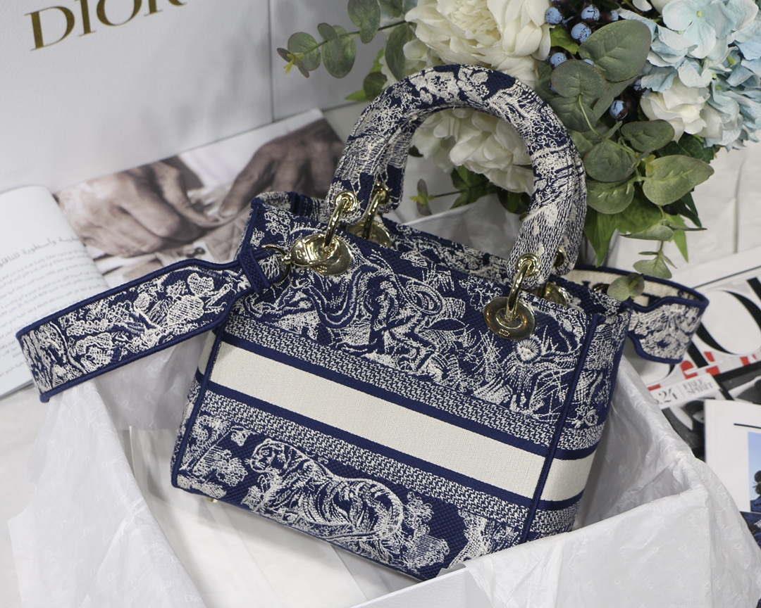 Dior M0565 Medium Lady D-Lite Blue Toile de Jouy Embroidery M1022