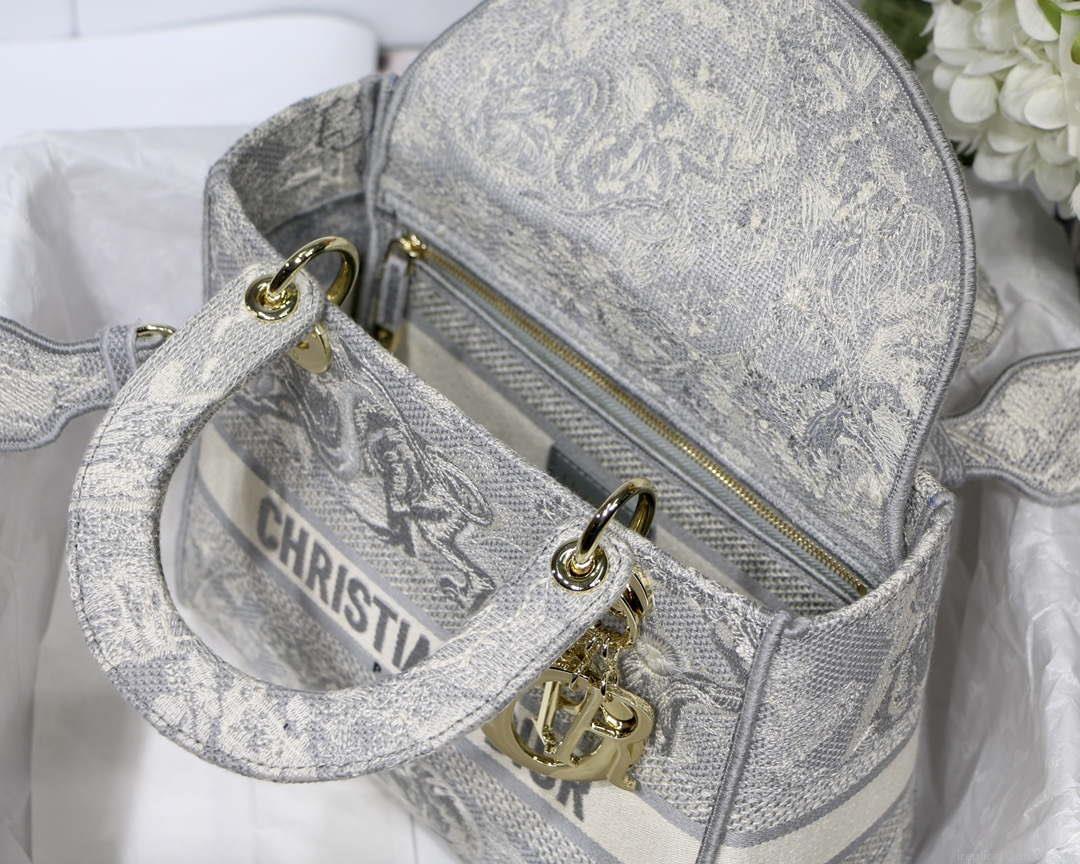 Dior M0565 Medium Lady D-Lite Blue Toile de Jouy Embroidery M1023