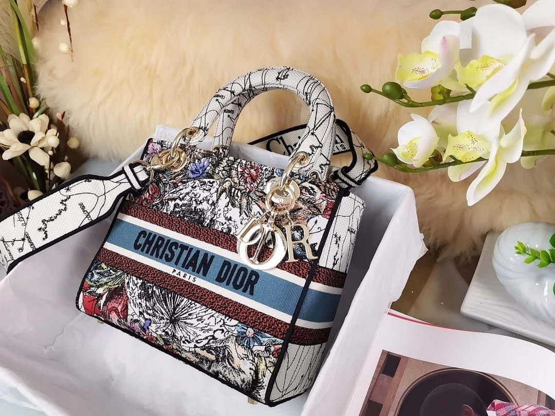 Dior M0565 Medium Lady D-Lite Multicolor Florilegio Embroidery M1027