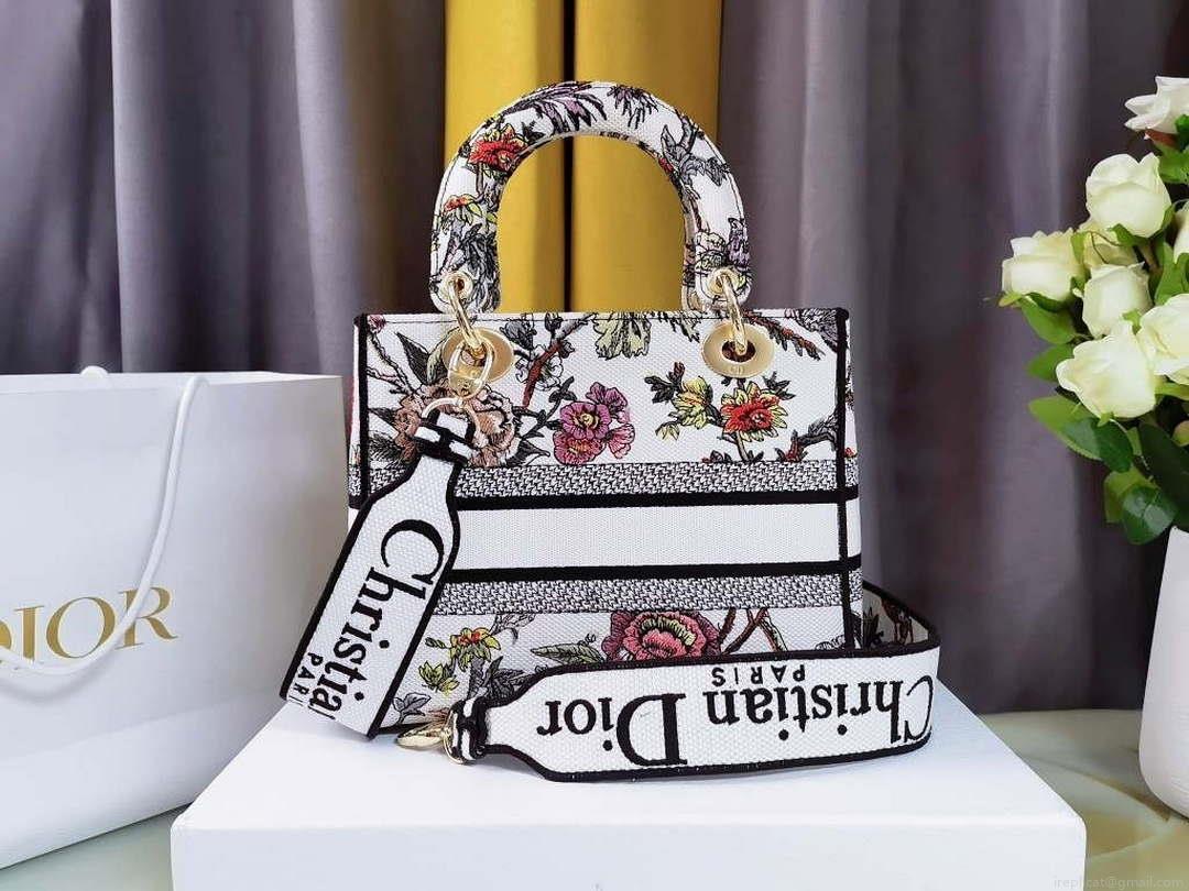 Dior M0565 Medium Lady D-Lite Multicolor Florilegio Embroidery M1030