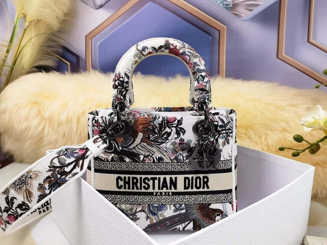 Dior M0565 Medium Lady D-Lite Multicolor Florilegio Embroidery M1033