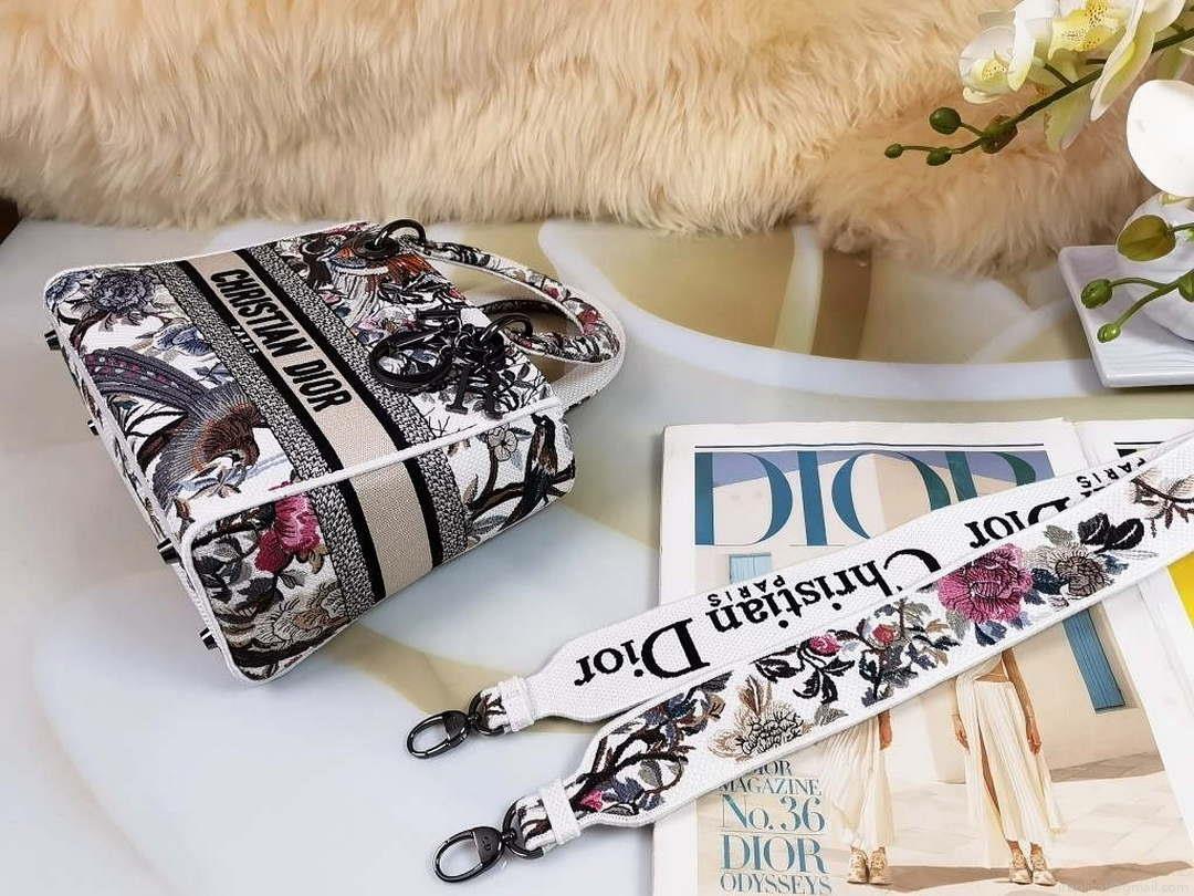 Dior M0565 Medium Lady D-Lite Multicolor Florilegio Embroidery M1033