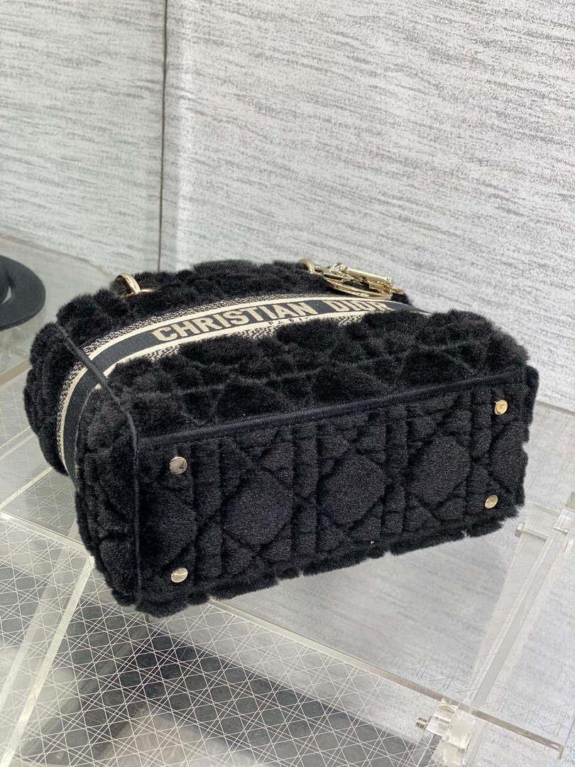 Dior M0565 Medium Lady D-Lite Wool Black M1037