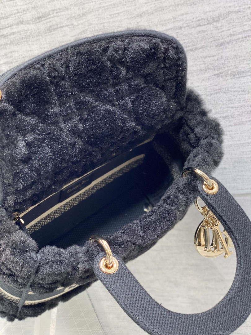 Dior M0565 Medium Lady D-Lite Wool Black M1037