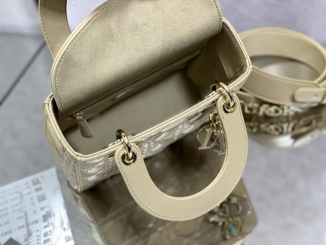 Dior M0531 Small Lady Dior Bag Yellow Cannage with enamel buckle