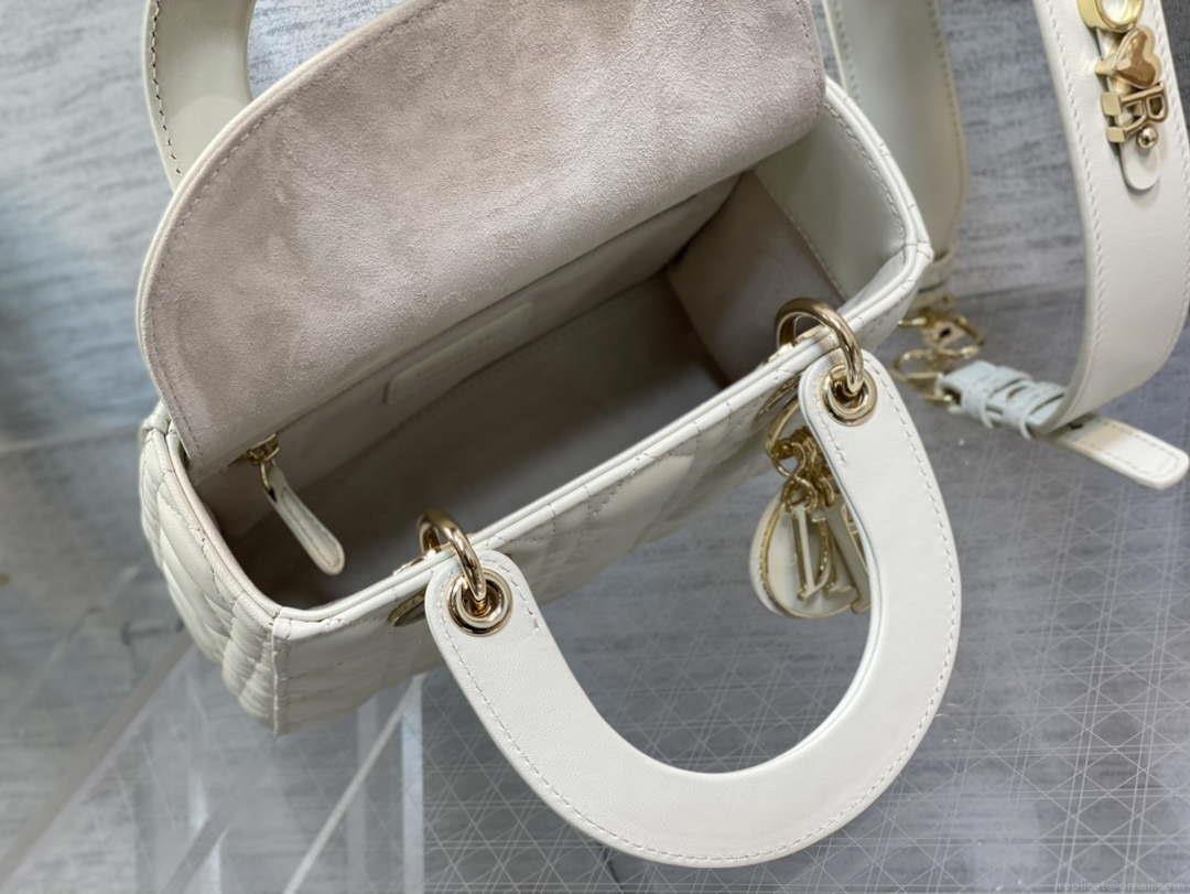 Dior M0531 Small Lady Dior Bag White Cannage with enamel buckle