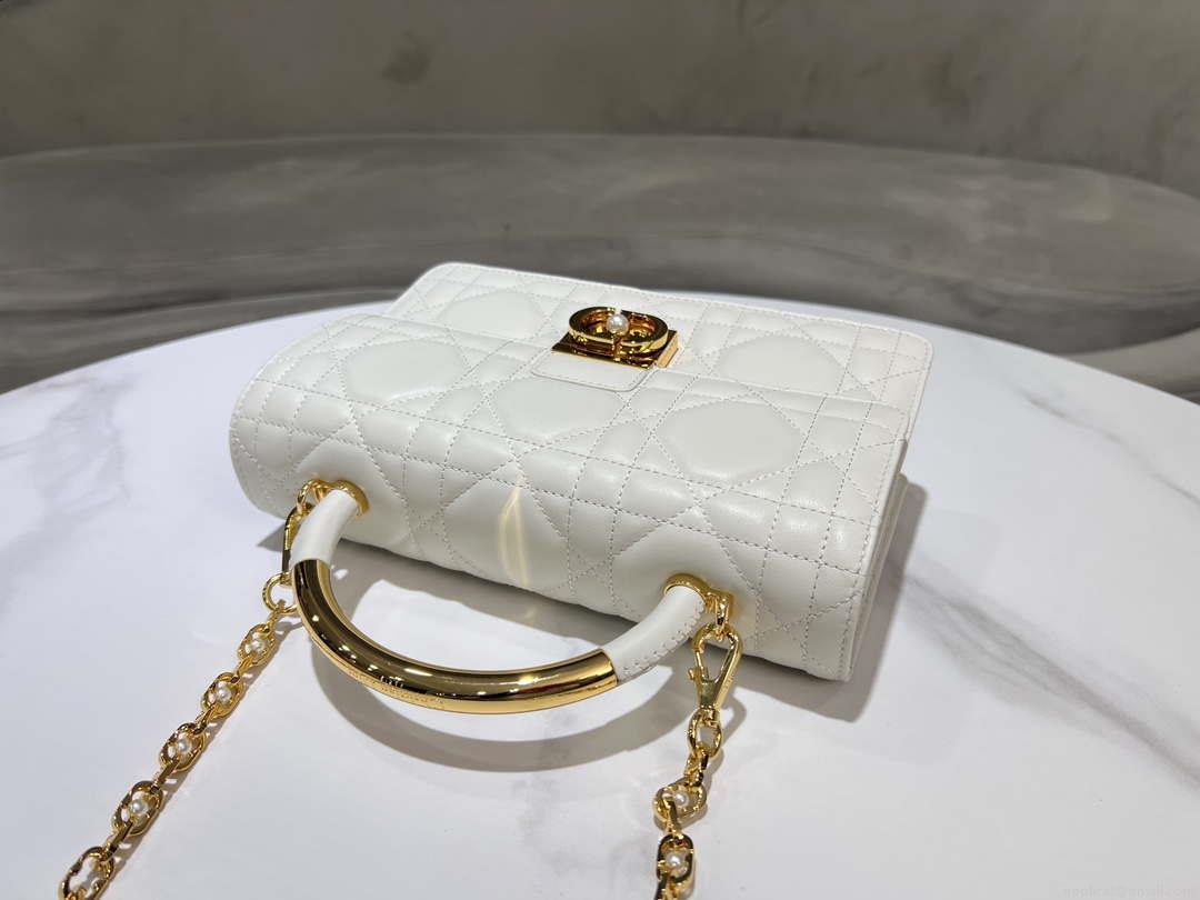 Dior M4402 Medium Dior Ange Bag White Macrocannage Calfskin