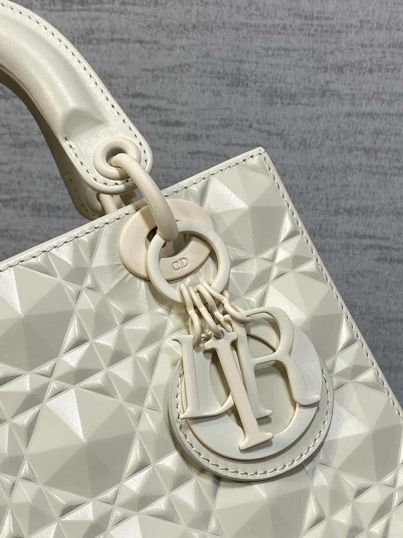 Dior M0538 Small Lady Dior Bag Matte White Cannage Calfskin with Diamond Motif