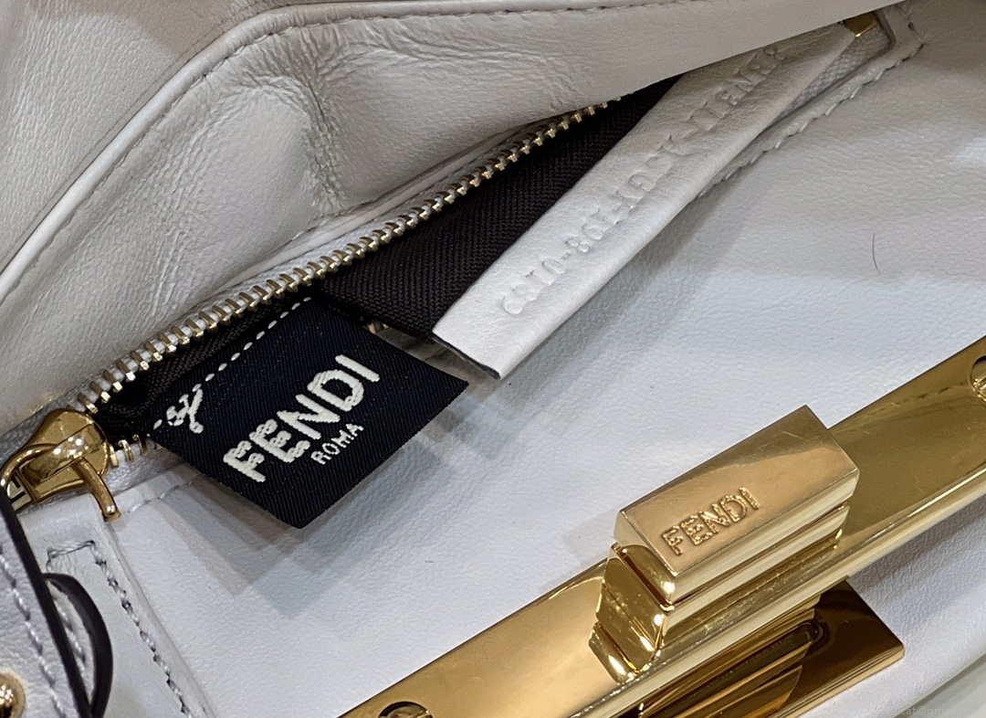 Fendi 8BN335 Peekaboo ISeeU Small White leather bag 2113s