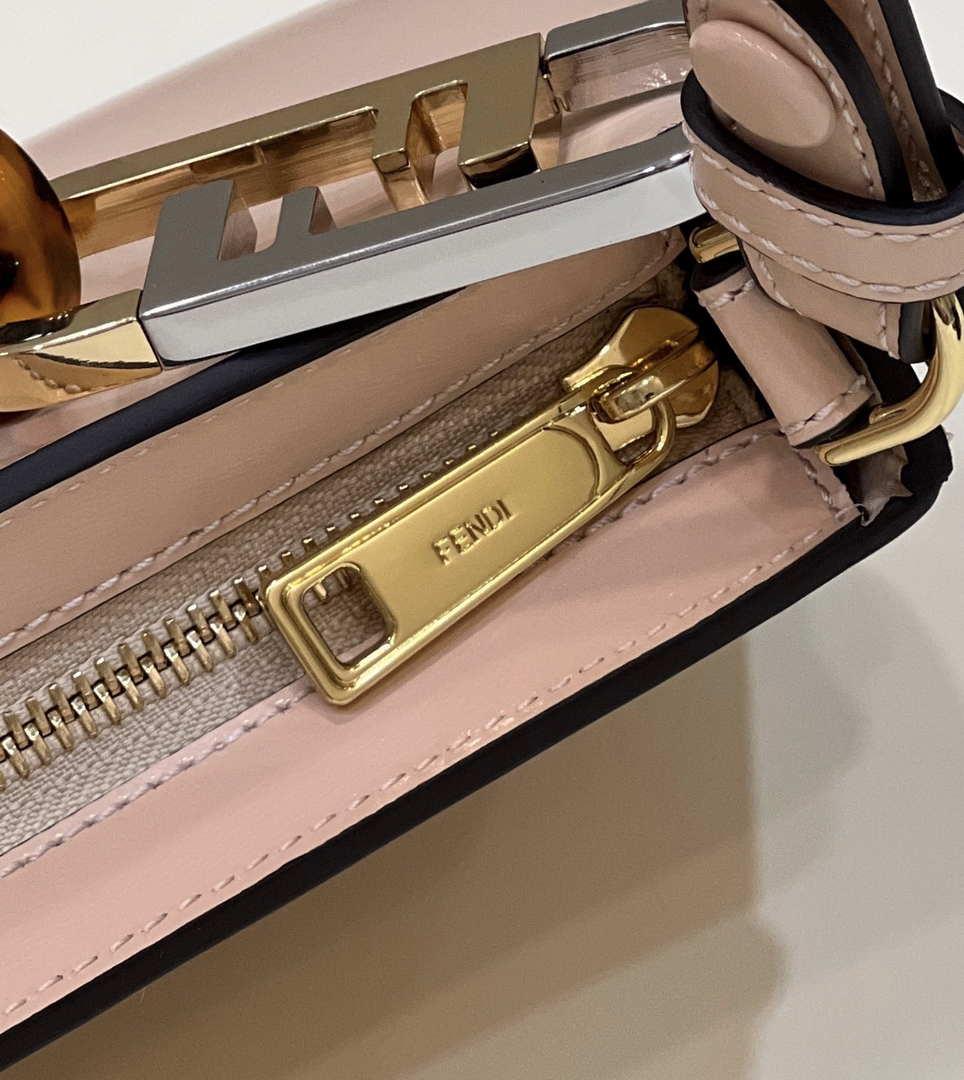 Fendi O’Lock Swing Pink leather pouch 8BS068AHM0F1DMY 8573