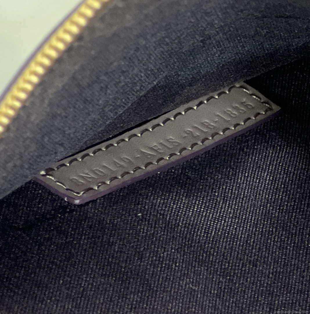 Fendi 8N0178AC9S Fendi logo flat pouch clutch 8370S Gray