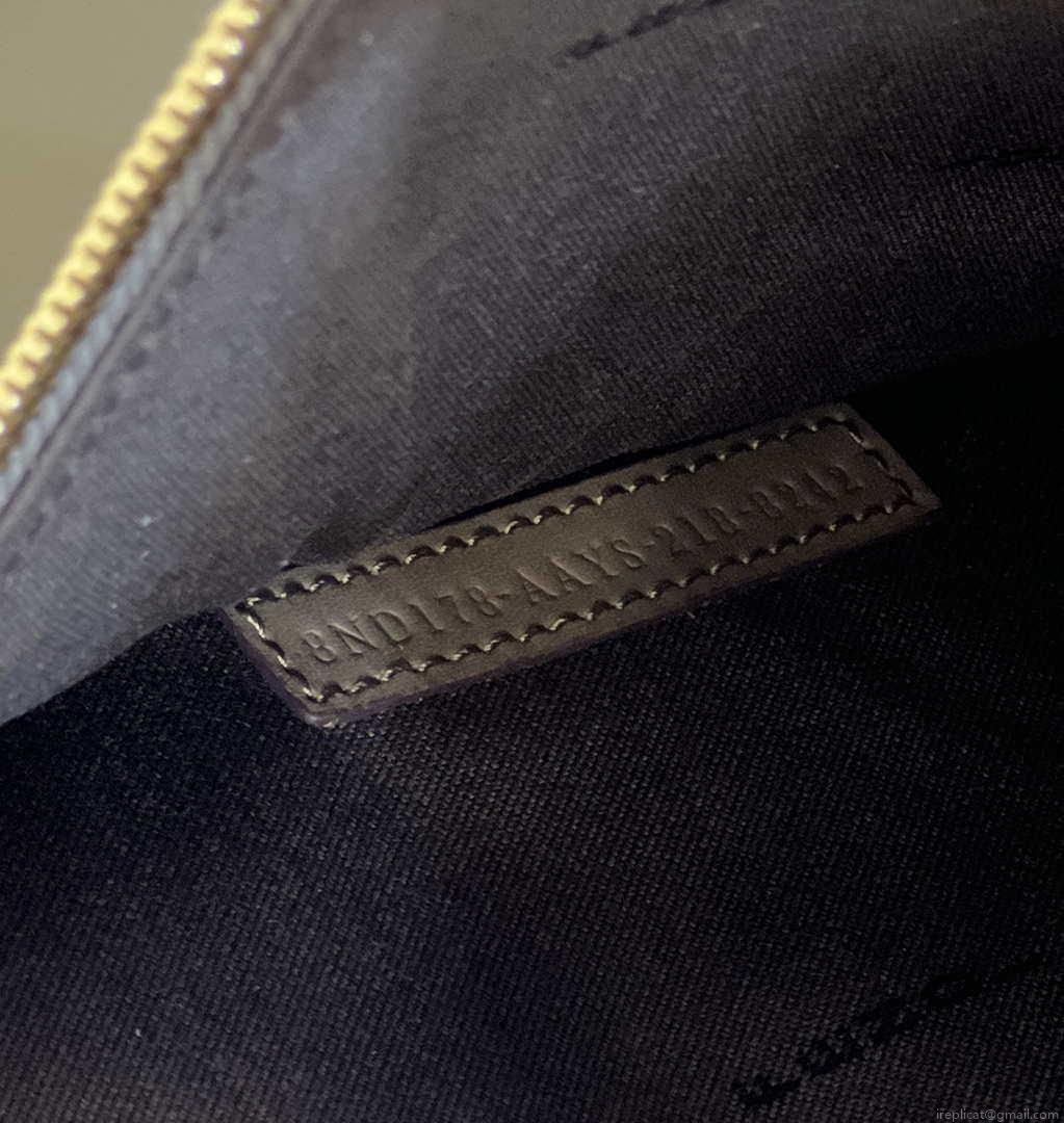 Fendi 8N0178AC9L Fendi logo flat pouch clutch 8370L Gray