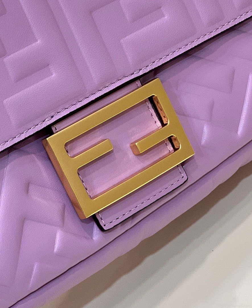Fendi 8BR600 Baguette Medium leather 0135M bag Purple