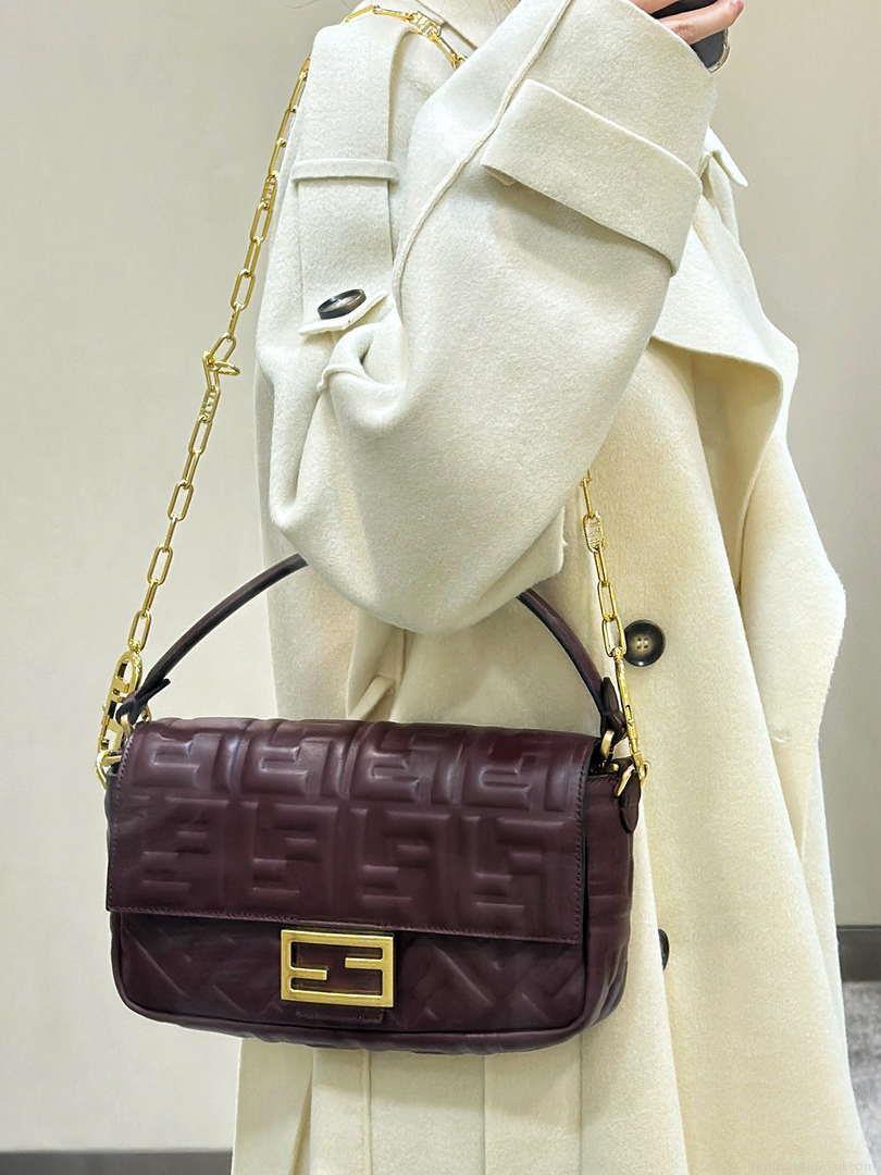 Fendi 8BR600 Baguette Medium leather 0135M bag Wine Red