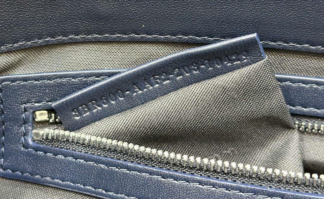 Fendi 8BR600 Baguette Medium leather 0135M bag Navy Blue