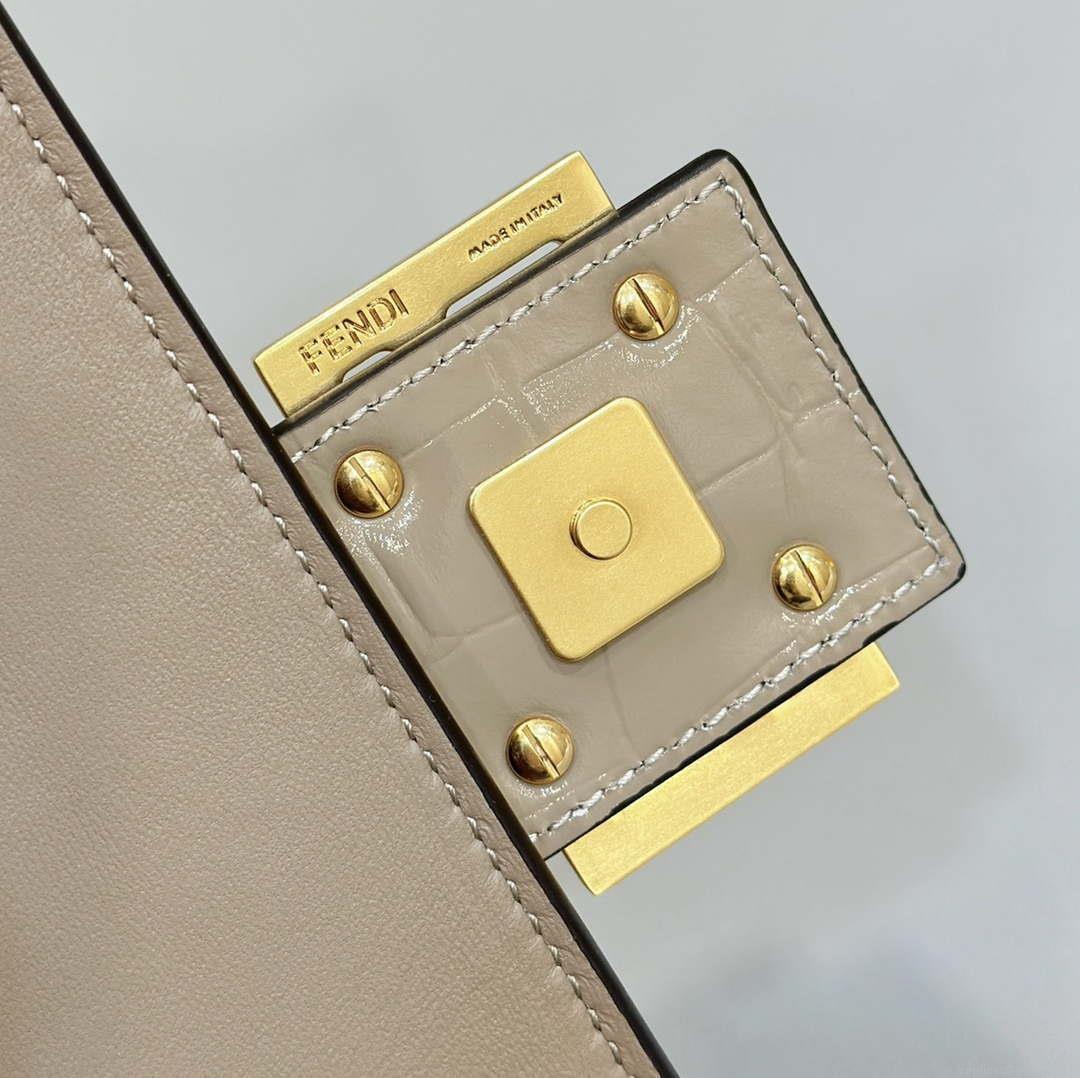 Fendi 8BR600 Baguette Medium Crocodile leather 8628 bag Apricot