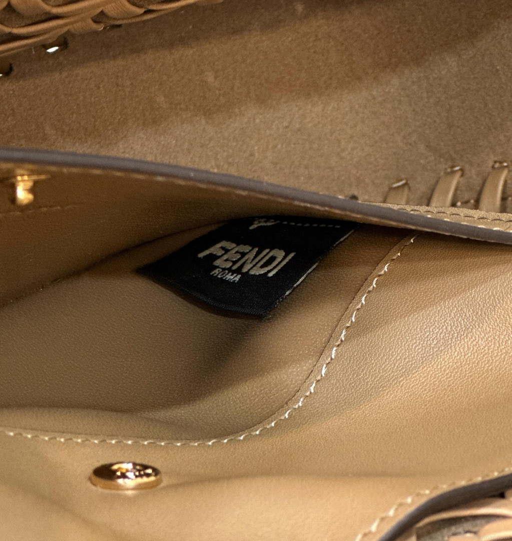 Fendi 8BR600 Baguette Sand and Brown interlaced leather and raffia bag 8630