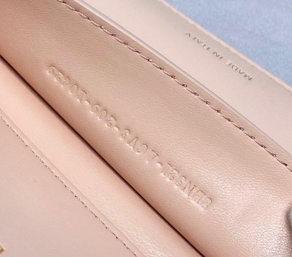 Fendi 70193 Peekaboo ISEEU MEDIUM White Leather Bag