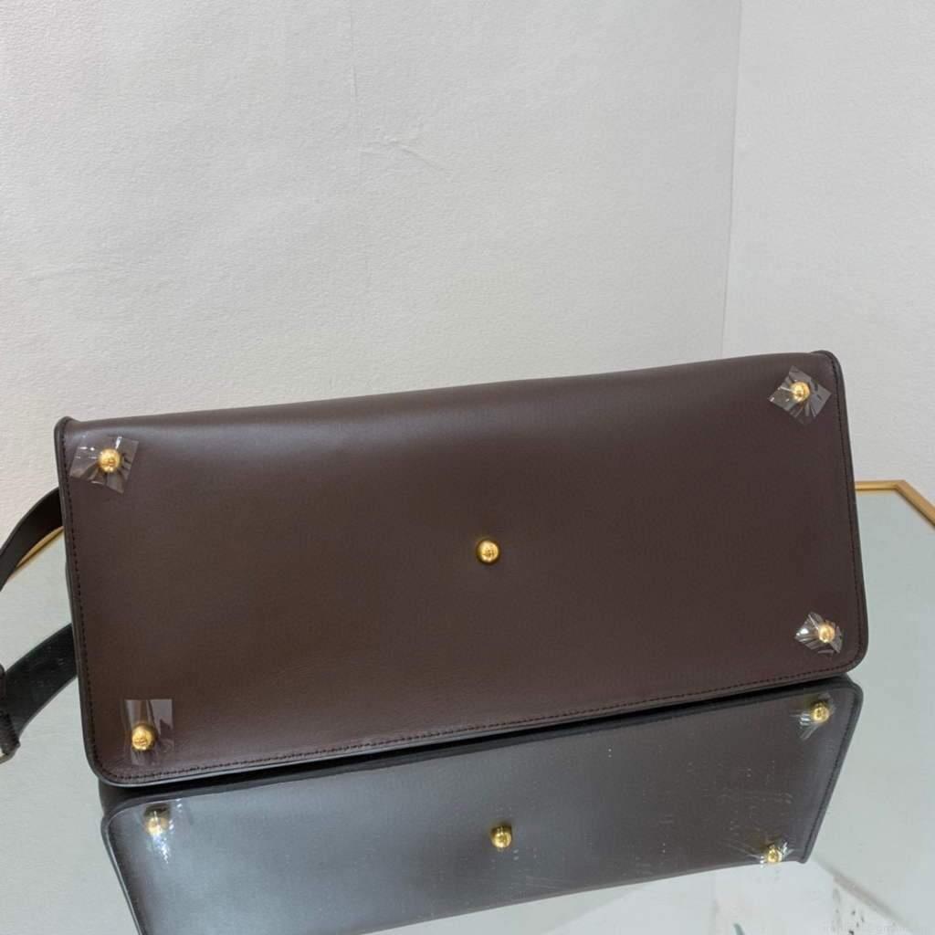 Fendi 8BH391 fendi way medium brown leather bag