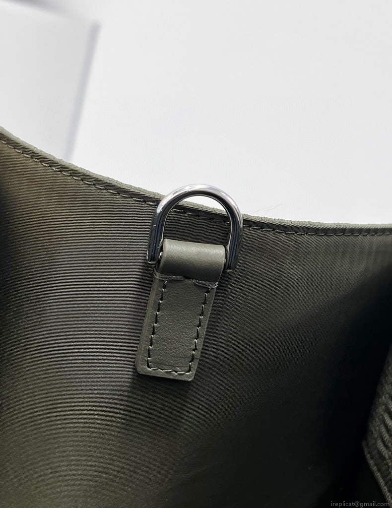 Fendi 8BH386 Sunshine Medium Fendi Tote Bag 8258 Green