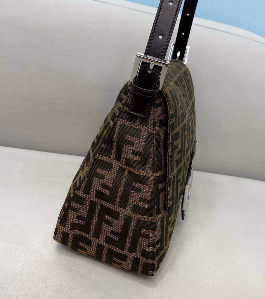 Fendi Bag 0121 Shoulder bag brown