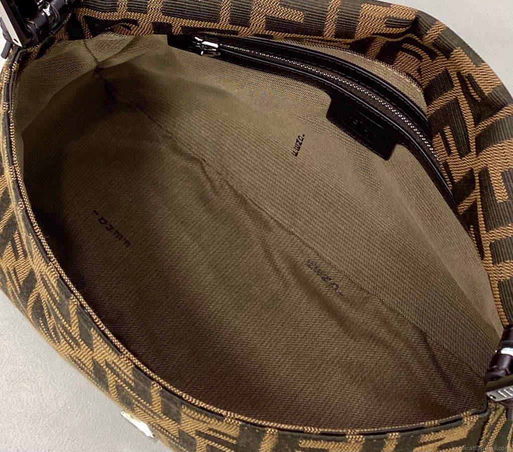 Fendi Bag 0121 Shoulder bag brown