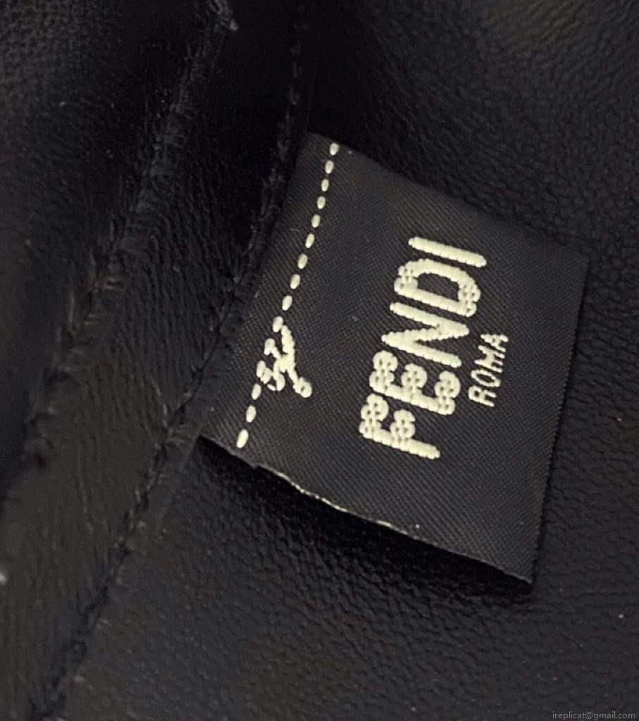Fendi 8BZ047 Guitar 8301 Shoulder bag Black