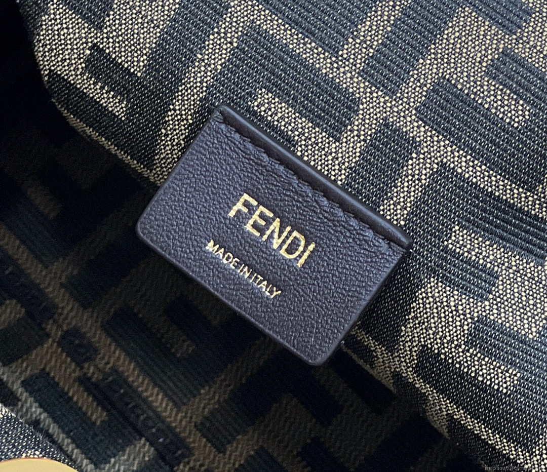Fendi 8BP127 FENDI FIRST Medium Pink leather bag