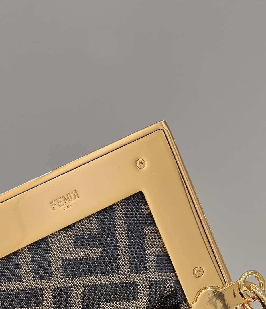 Fendi 8BP127 FENDI FIRST Medium Red leather bag