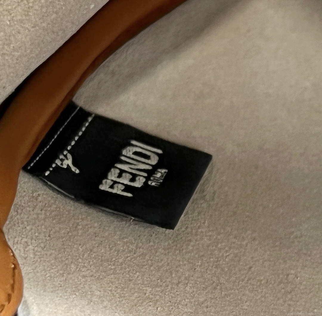 Fendi 8BS069 Fendi Brown Leather Croissant bag 8373