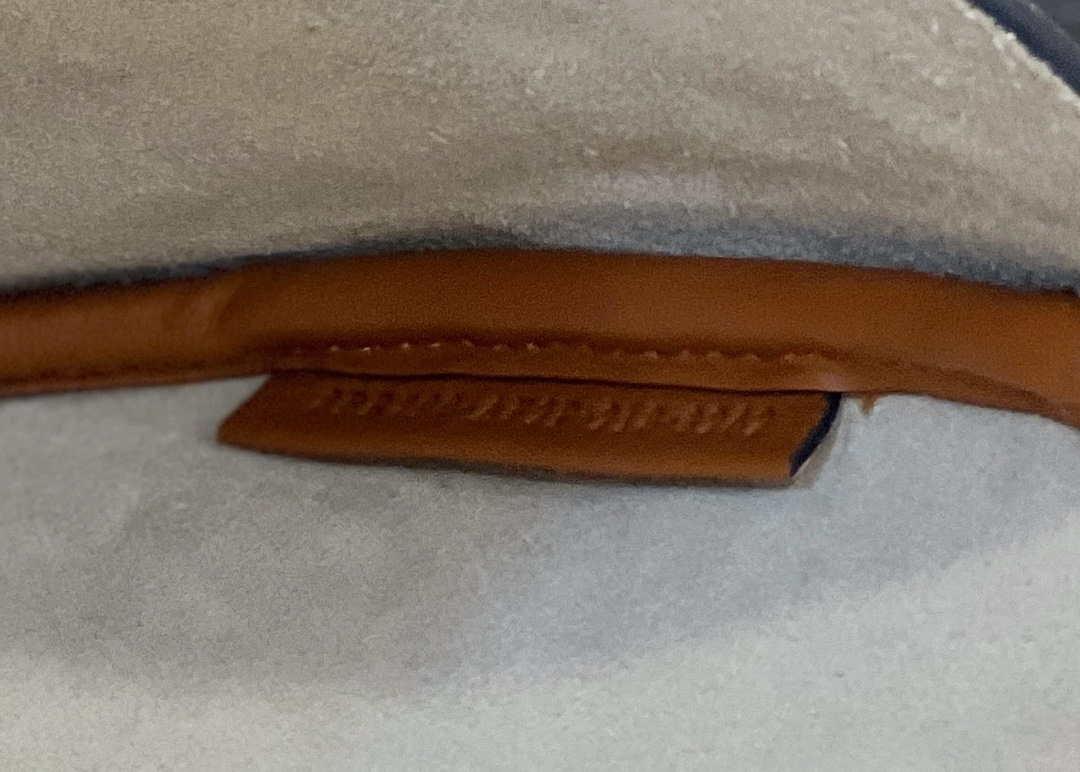 Fendi 8BS069 Fendi Brown Leather Croissant bag 8373