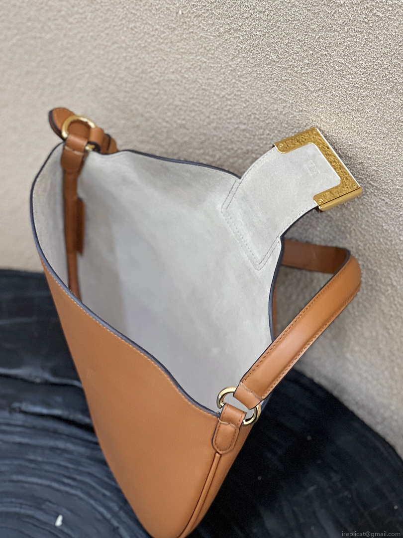 Fendi 8BS069 Fendi Brown Leather Croissant bag 8373