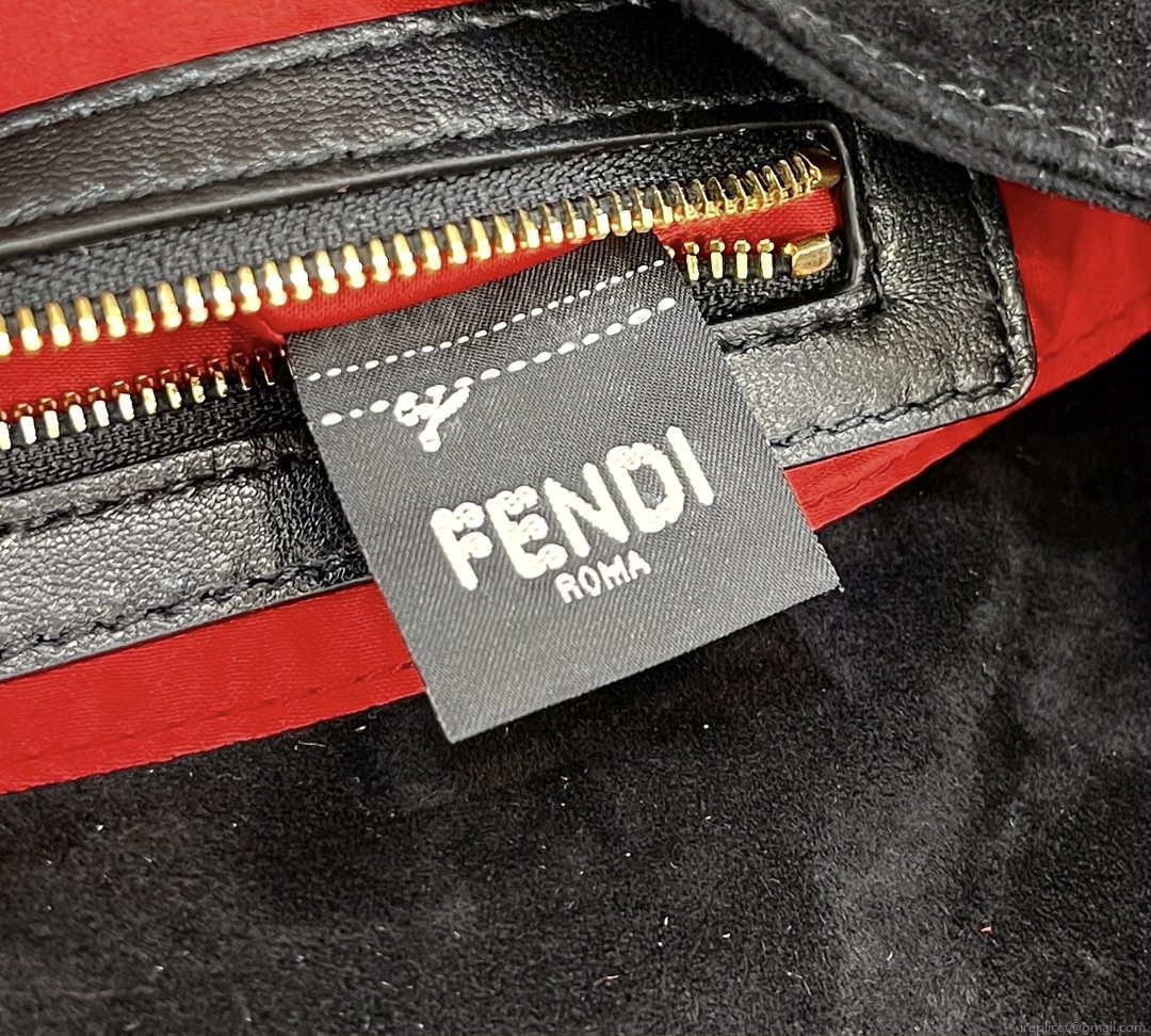 Fendi 8339 Baguette Middle Age Solid Color Series Underarm Bag Black