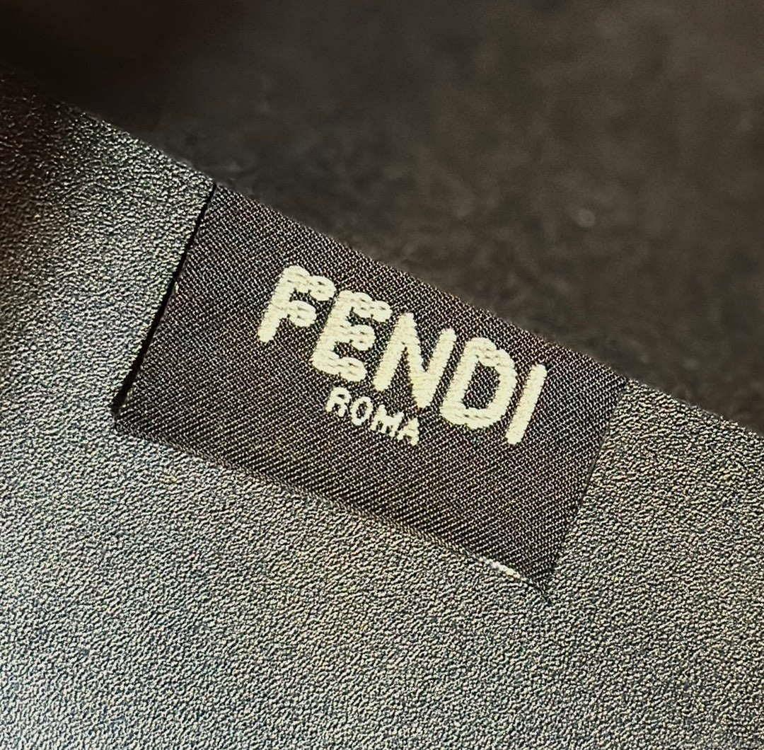 Fendi 8BH394 Fendi Sunshine Small Black leather shopper