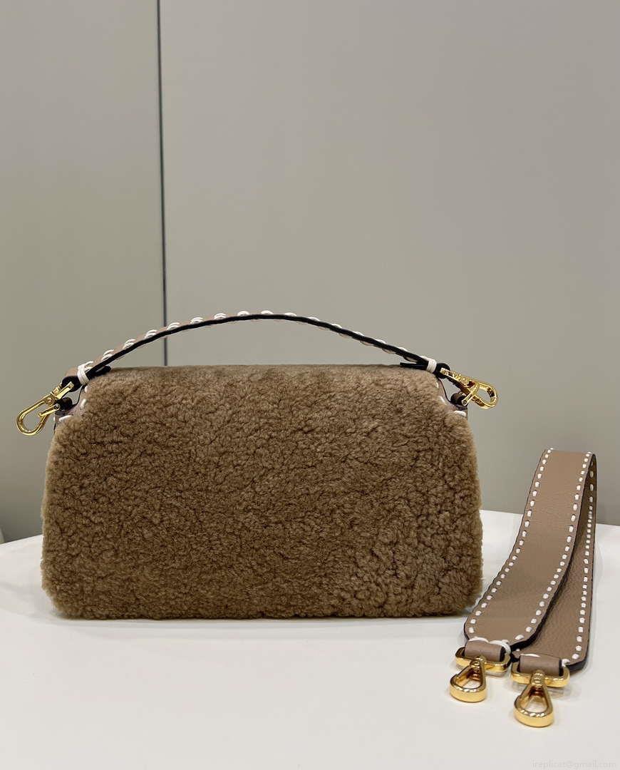 Fendi 8BR600 Baguette Medium Re-Edition bag in camel lamé sheepskin