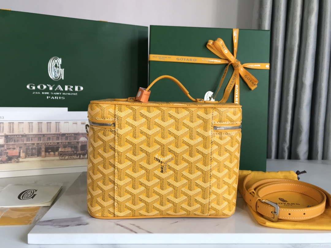 Goyard MUSEVAPMLTY01CL03P Muse Vanity Case PM Bag Yellow