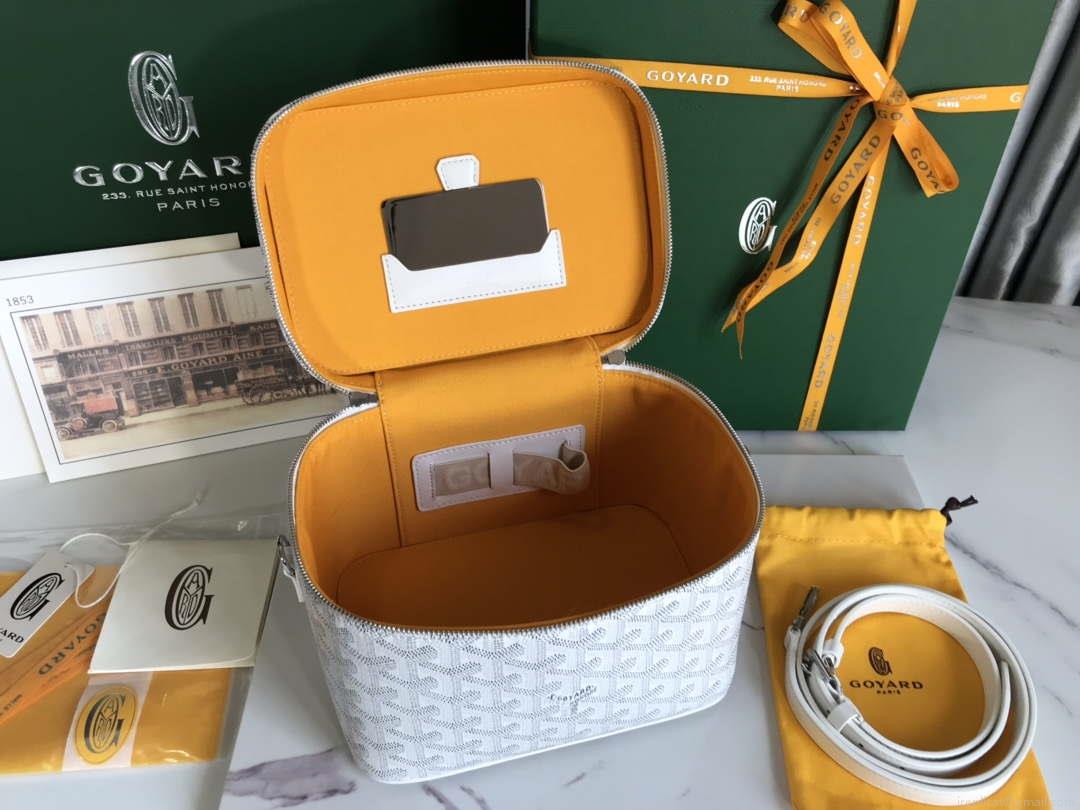 Goyard MUSEVAPMLTY01CL03P Muse Vanity Case PM Bag White