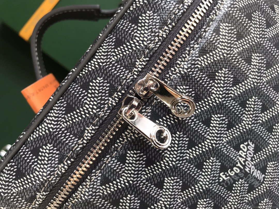 Goyard MUSEVAPMLTY01CL03P Muse Vanity Case PM Bag Gray